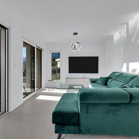 Apartman Delux With Private Pool - Makarska Exklusiv Tučepi Exterior foto